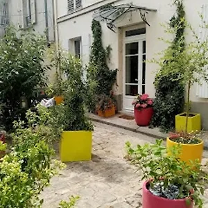  Appartement 2 Et Terrasse A Paris!